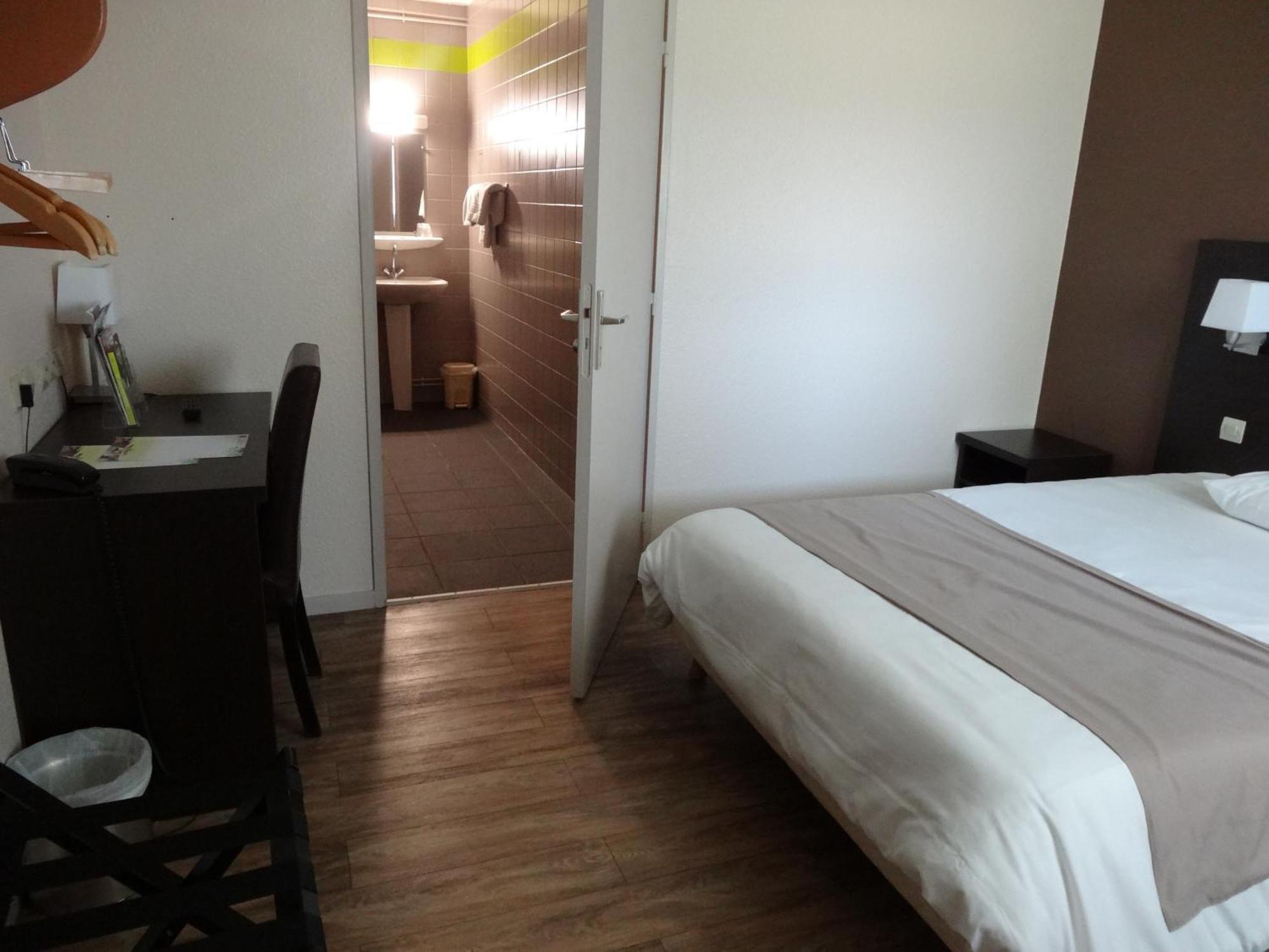 Logis Hotel Des Portes De Meuse Pagny-sur-Meuse Room photo