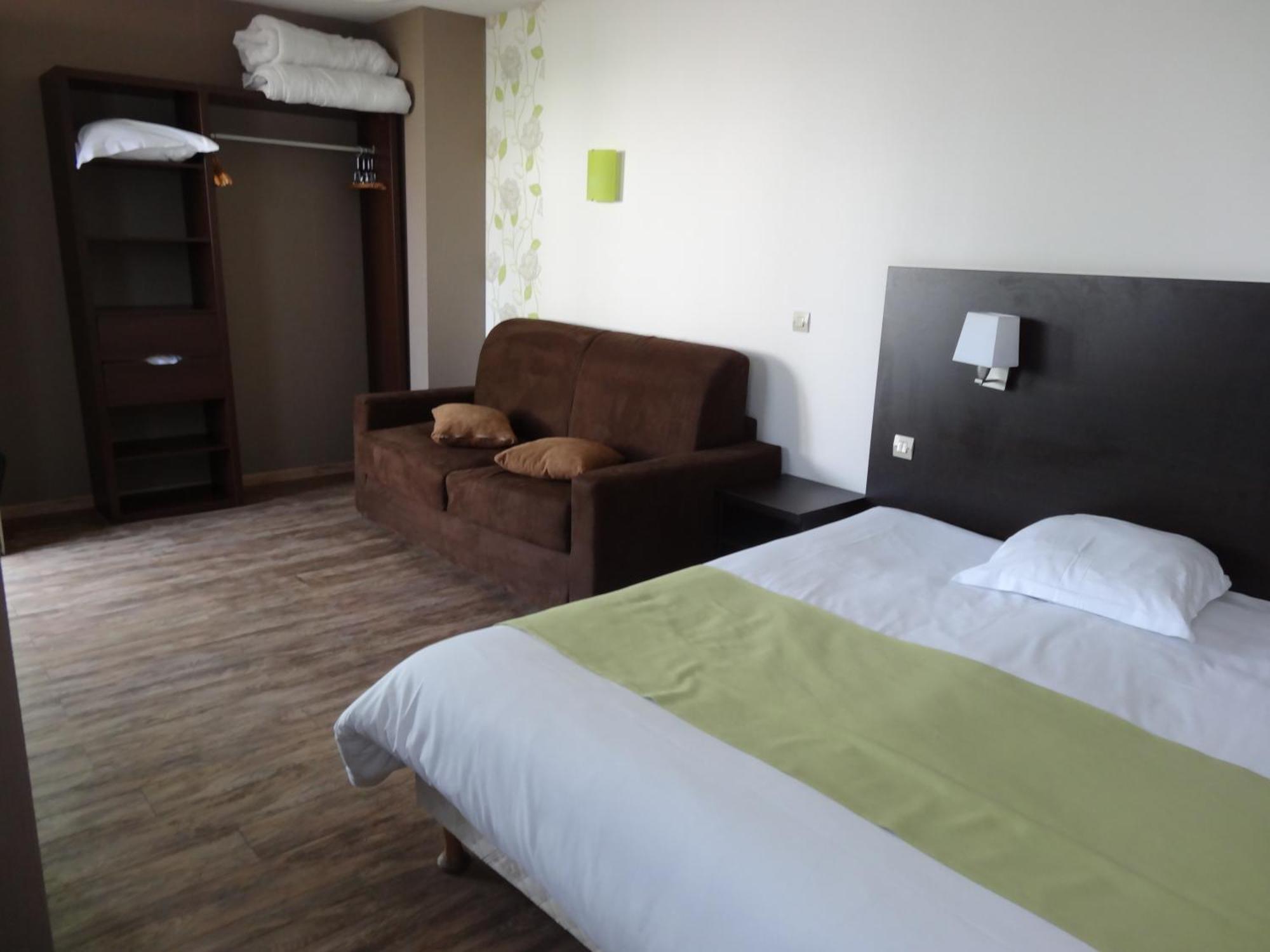 Logis Hotel Des Portes De Meuse Pagny-sur-Meuse Room photo