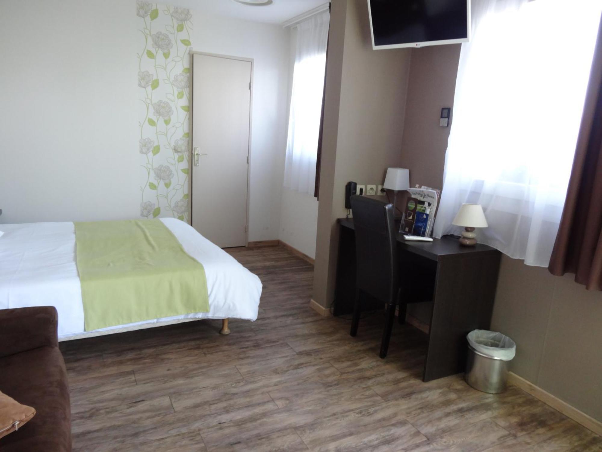Logis Hotel Des Portes De Meuse Pagny-sur-Meuse Room photo