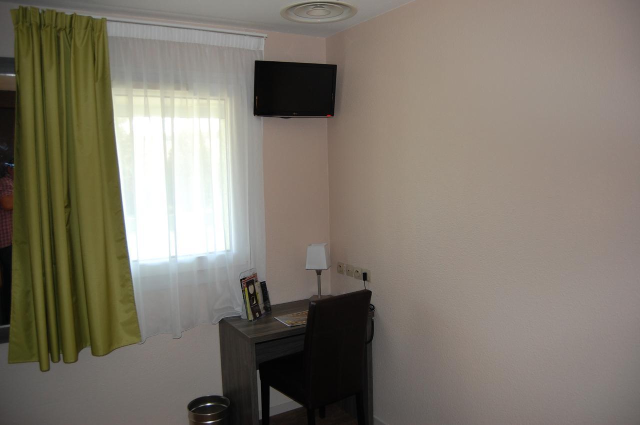 Logis Hotel Des Portes De Meuse Pagny-sur-Meuse Room photo